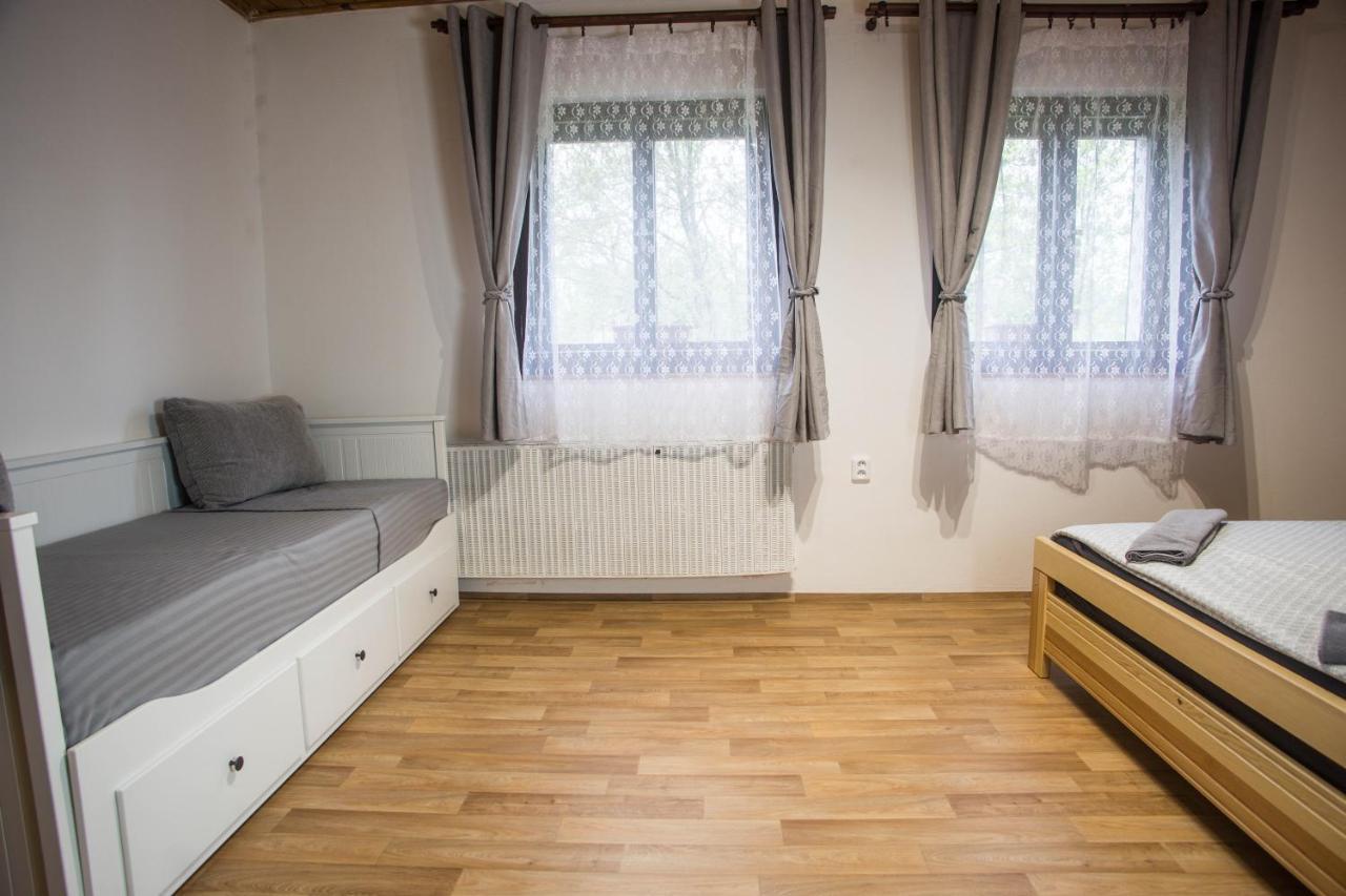 Apartmány Ve Mlejně Cachrov Exterior foto
