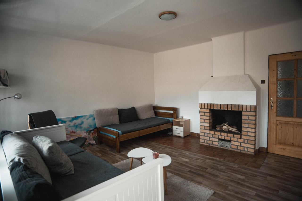 Apartmány Ve Mlejně Cachrov Exterior foto