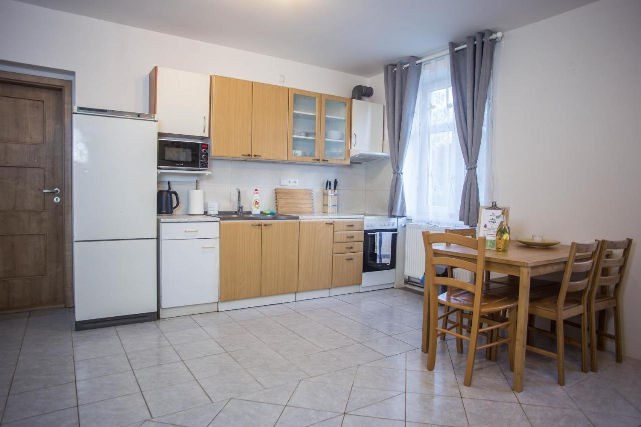 Apartmány Ve Mlejně Cachrov Exterior foto