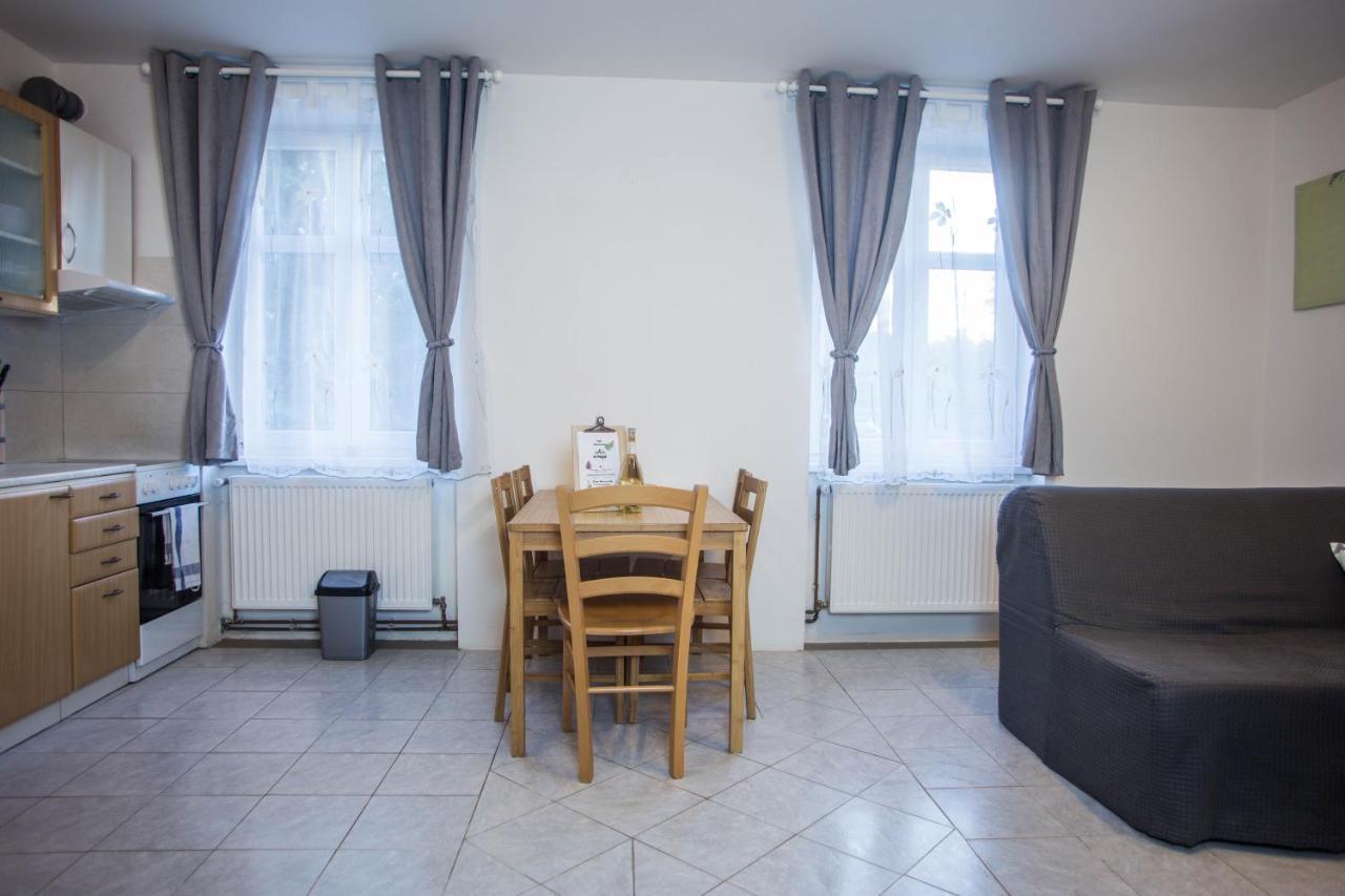Apartmány Ve Mlejně Cachrov Exterior foto