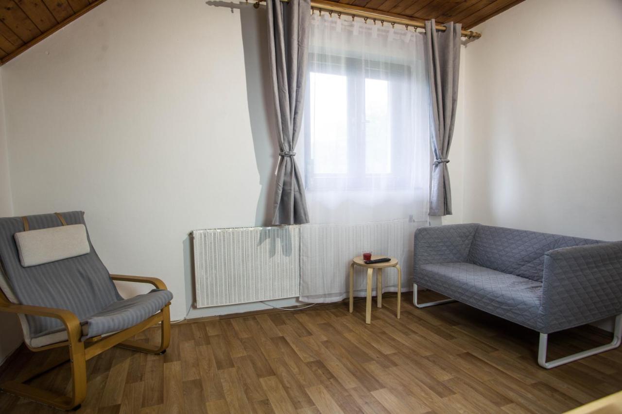 Apartmány Ve Mlejně Cachrov Exterior foto