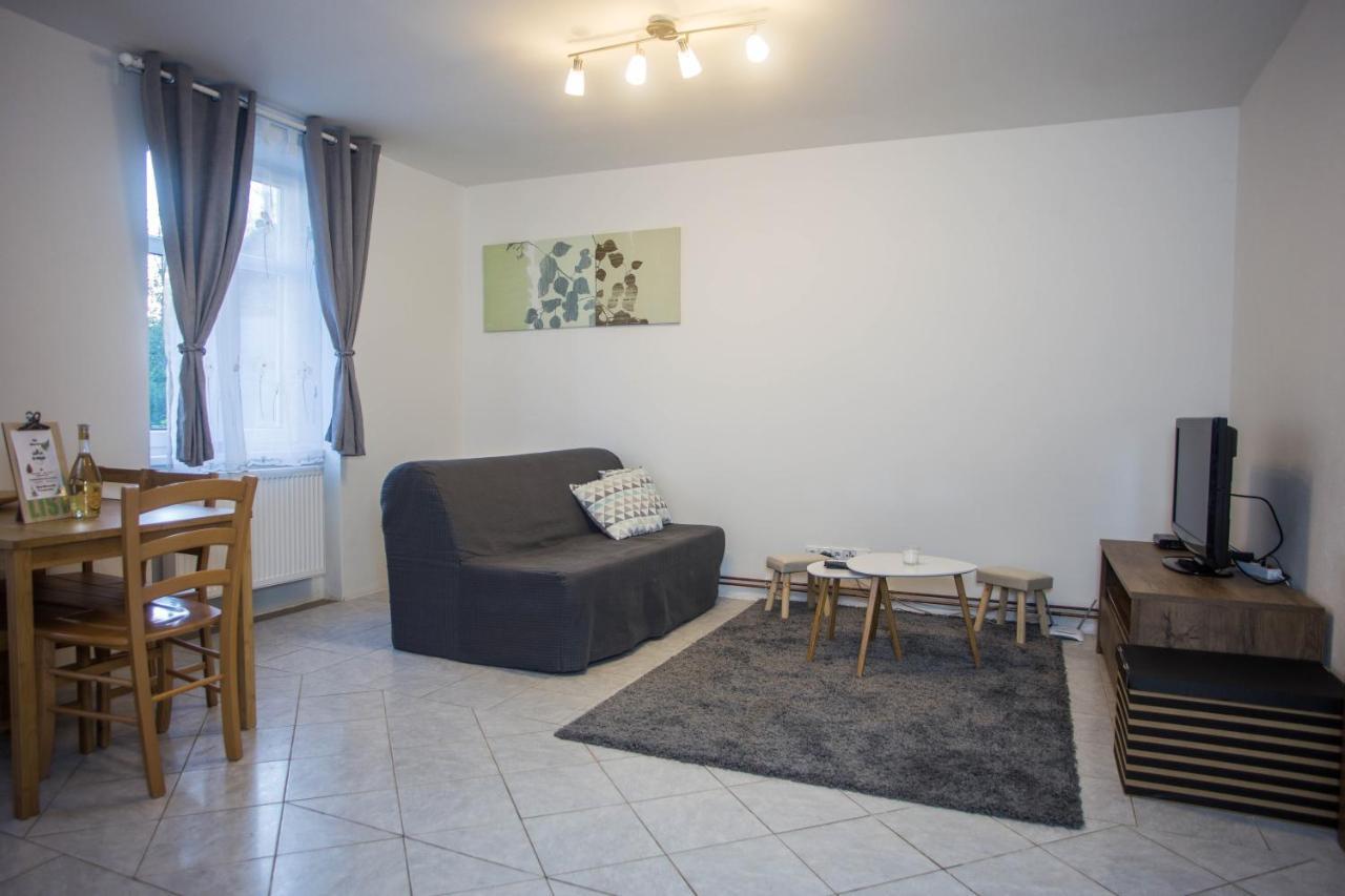 Apartmány Ve Mlejně Cachrov Exterior foto